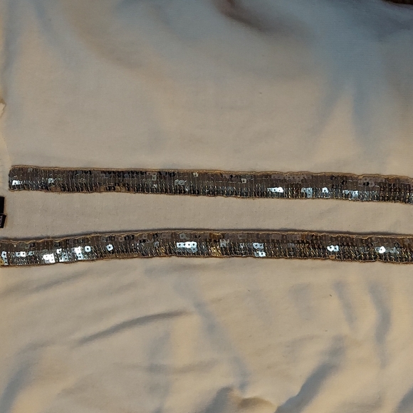 Shrugs - Picture 3 of 9